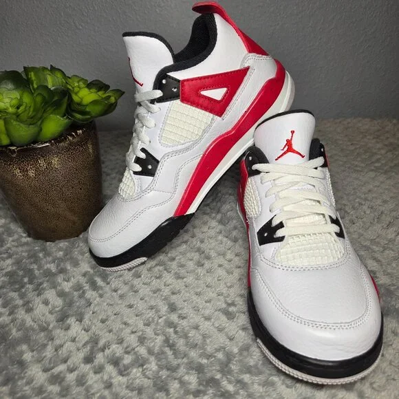 New in Box!!! Nike Air Jordan 4 Retro Cement (PS) - White, Red, Black - Size: 2Y - Picture 4 of 11